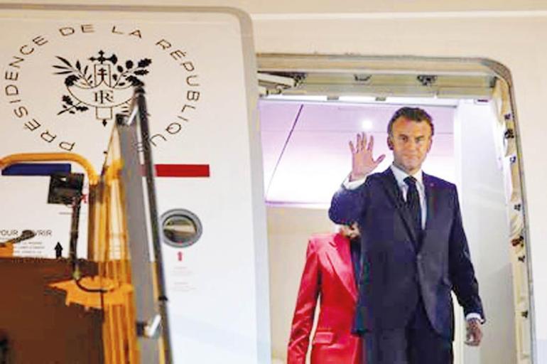 Macron ve Eşi