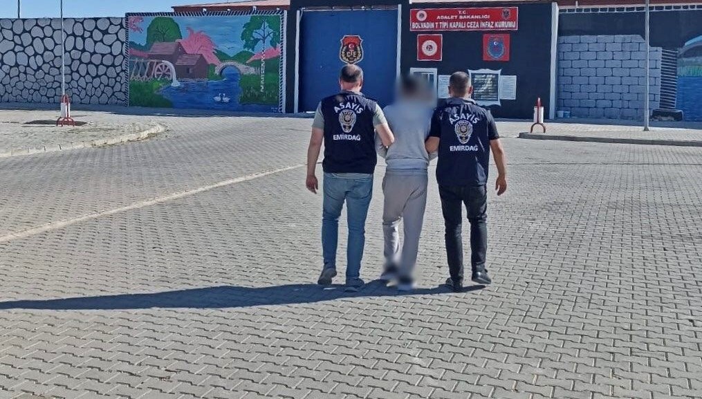 yaklasik 15 yil hapis cezasi ile aranan kisi yakalandi 2ElxMexI