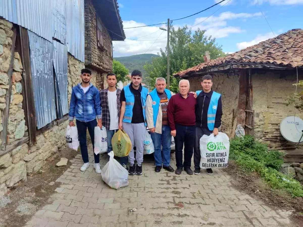 kopenez koyundeki yangin magdurlarina yardim eli CaQFjruM.jpg