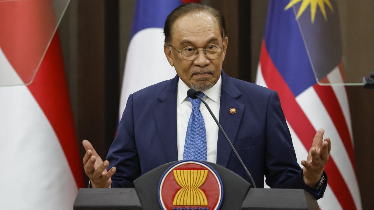 malezya basbakanindan baris plani cikisi mukemmel degil hatta coguna katilmiyoruz PiStwveq