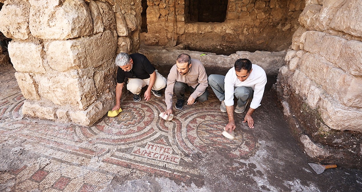 tarihi degirmenden 1500 yillik mozaik D7aj8exC.jpg