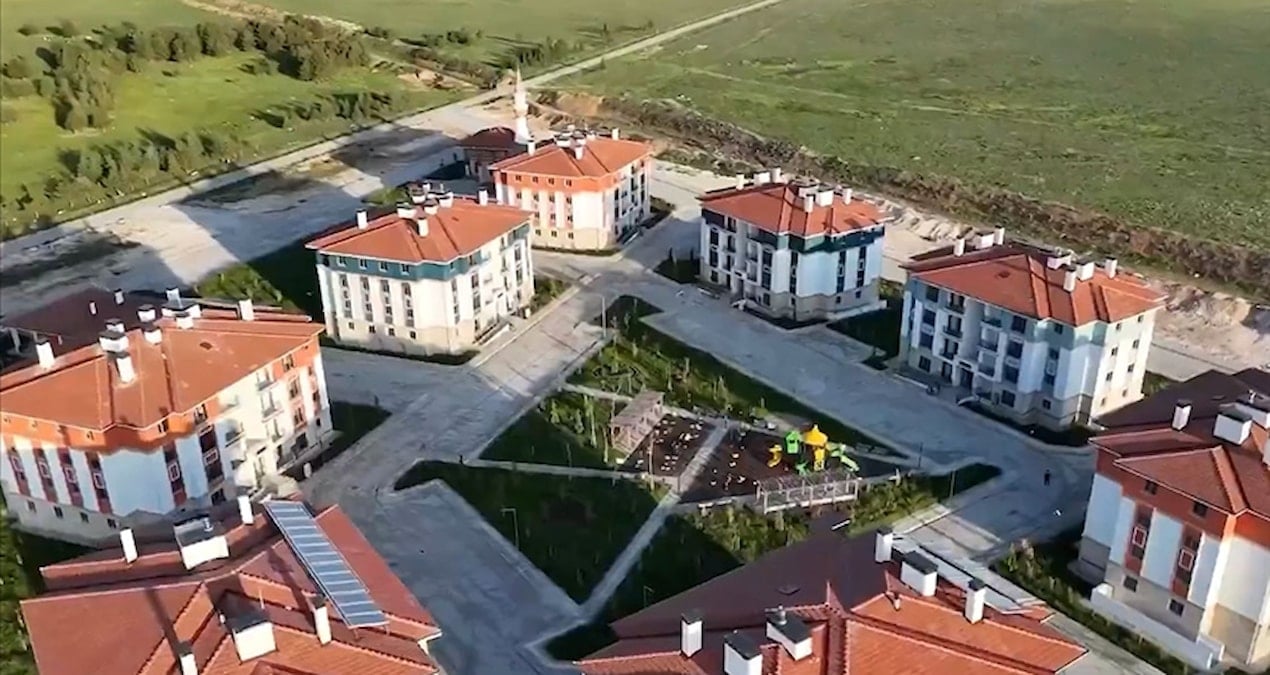 500 bin sosyal konut projesinde iban tuzagi btk sahte sayfalari kapatti YbUxJY3D.jpg